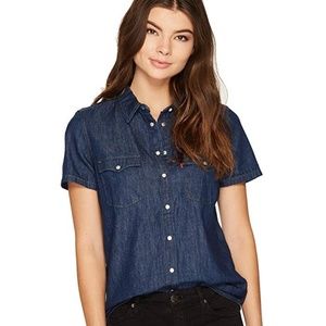 Levi's Women's Larissa Short Sleeve Shirt XL